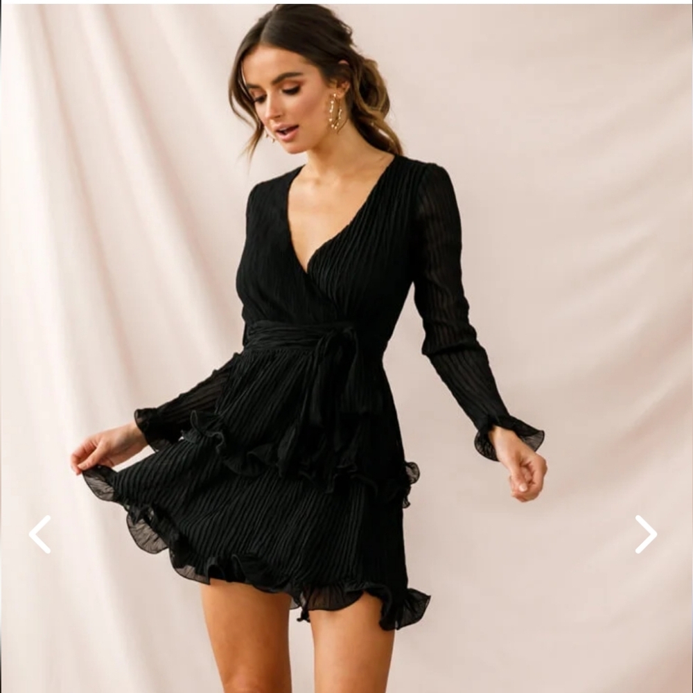 Ruffle Mini Dress Medium Faux Wram Black Crinkled texture